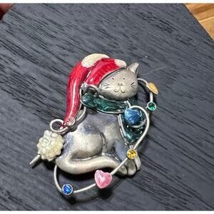 Vintage TC Tanyas Creations Christmas Cat Santa Hat Garland Silver Tone Brooch